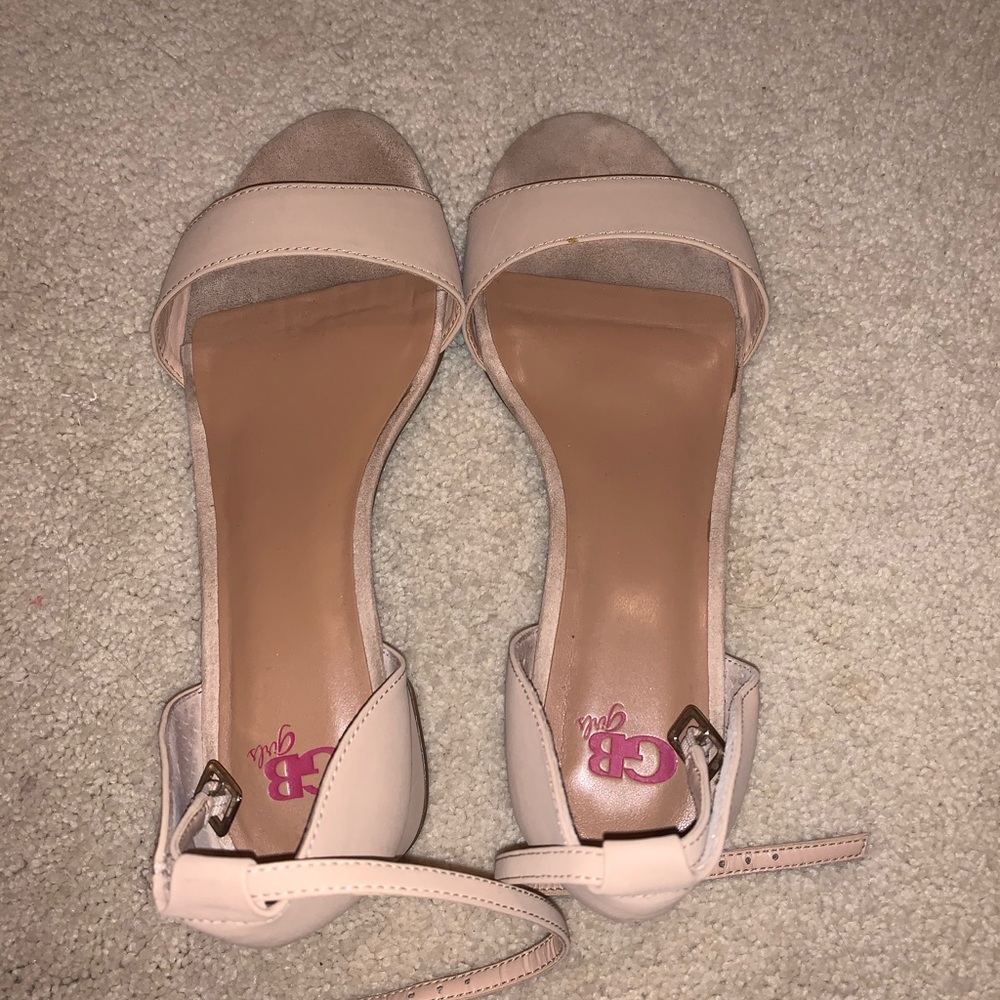 GB girls 5 women’s 7 heels worn once
